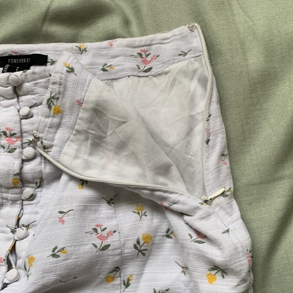 floral print white size snall mini skirt - Picture 3 of 5